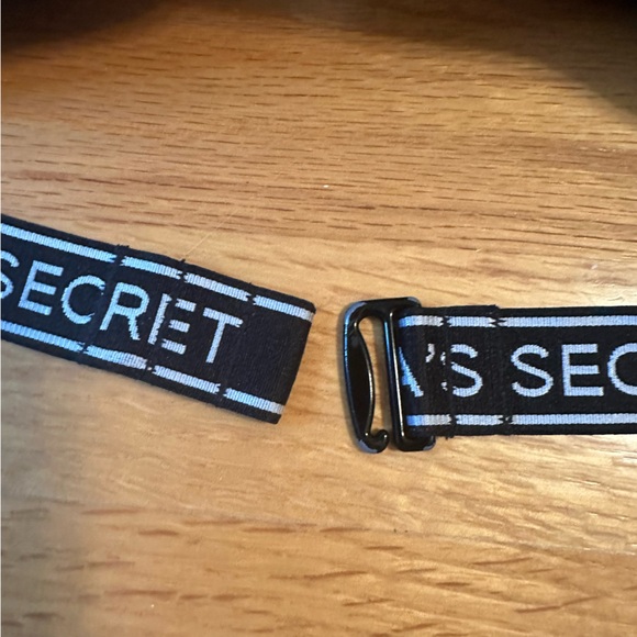 Victoria's Secret logo bikini top only - Picture 6 of 7